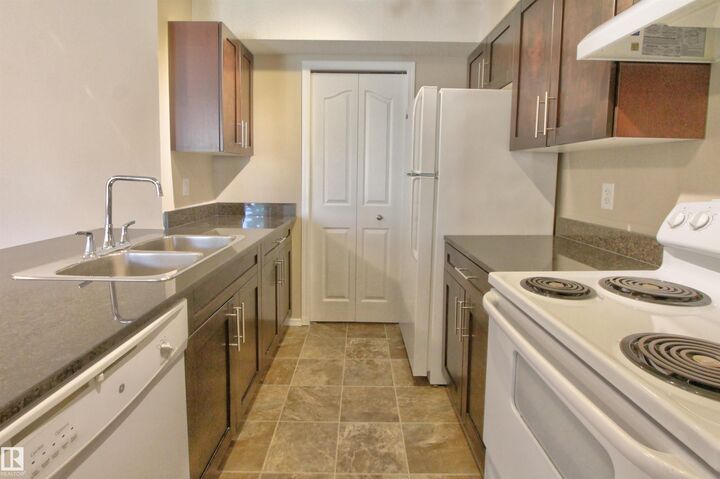 Property Photo: 530 Watt Boulevard SW 106 AB T6X 1P7