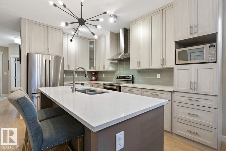 9535 155 Street NW  Edmonton AB T5P 2K3 photo