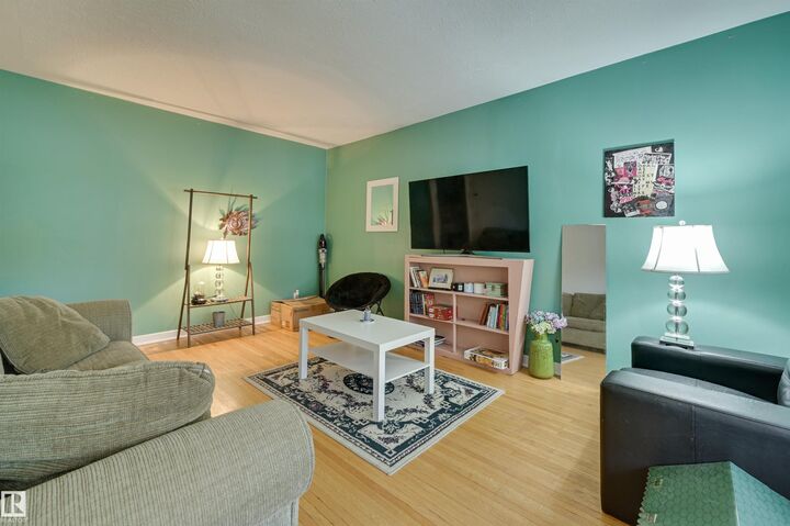 Property Photo: 10752 75 Avenue NW AB T6E 1J9