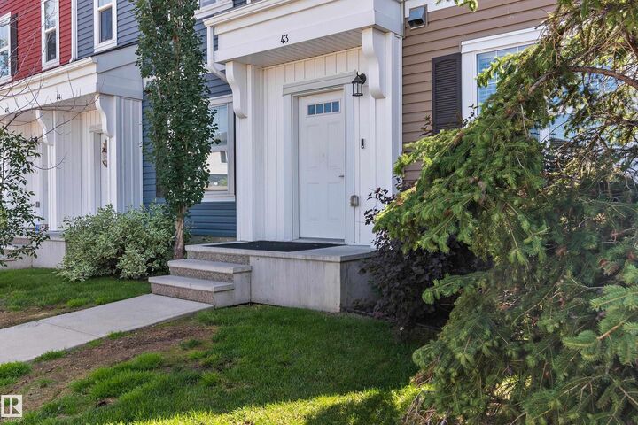 Property Photo: 903 Crystallina Nera Way NW 43 AB T5Z 0N6