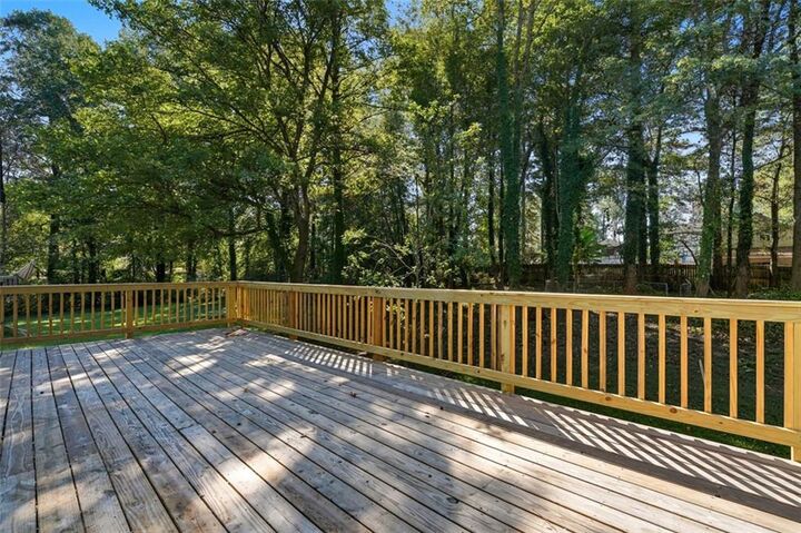 Property Photo: 1065 Stoney Creek Lane GA 30168