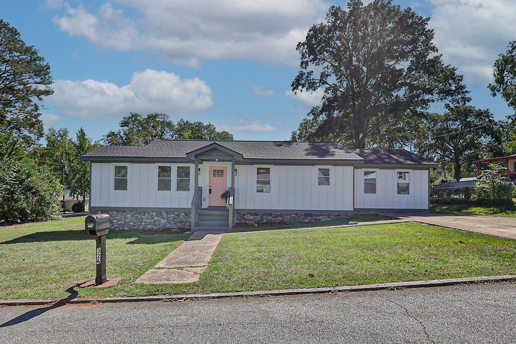 Property Photo: 326 Mobley Street GA 31811