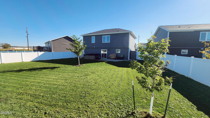 Property Photo: 3606 Amity Circle Circle ND 58554