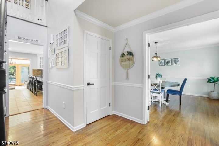Property Photo: 8 Hartpence Ct NJ 08822