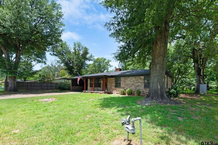 Property Photo: 12864 Morningside Dr TX 75704