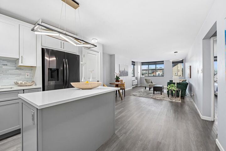 300 Newark St 6K  Hoboken NJ 07030 photo