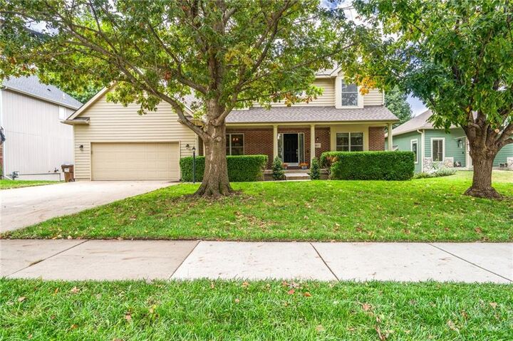 Property Photo:  1017 Stoneridge Drive  KS 66049