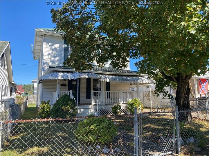2318 Monroe Avenue  Saint Albans WV 25177 photo