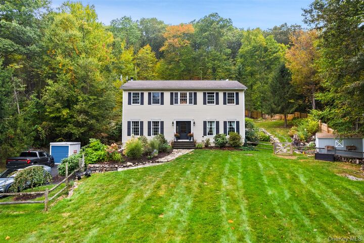 Property Photo:  10 Andreas Court  NY 12531 
