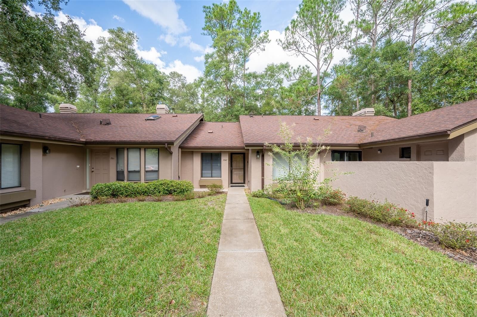 Property Photo:  3907 NW 23rd Circle  FL 32605 