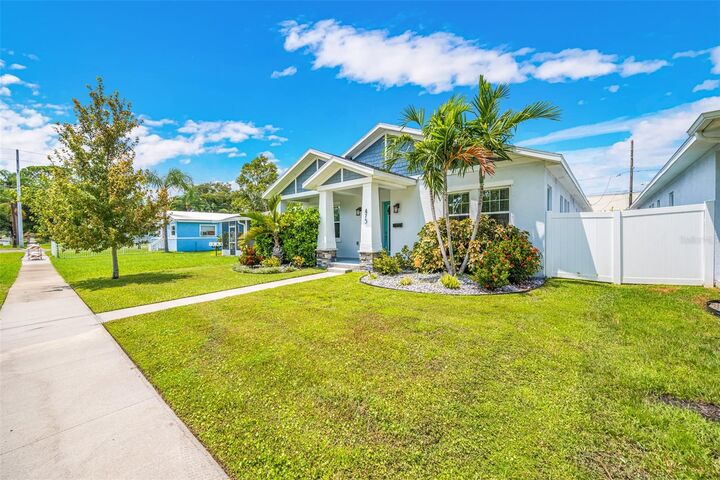 Property Photo: 475 36th Avenue N FL 33704