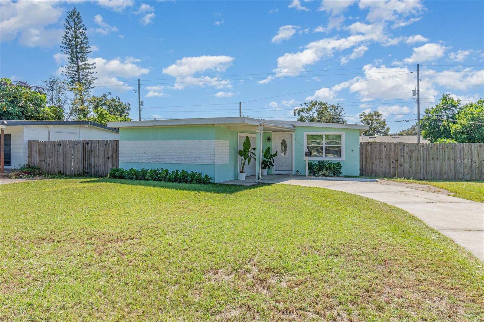 Property Photo:  4514 Rockledge Road  FL 32807