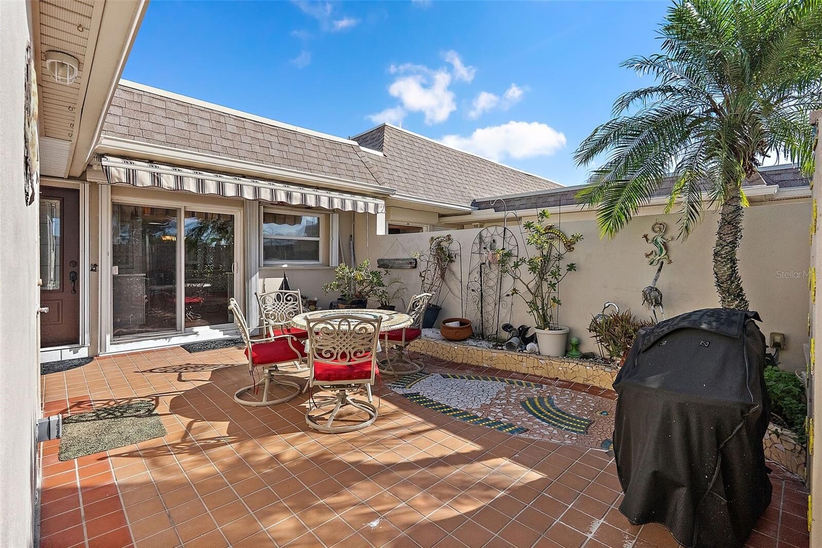 Property Photo:  325 Boca Ciega Point Boulevard  FL 33708 