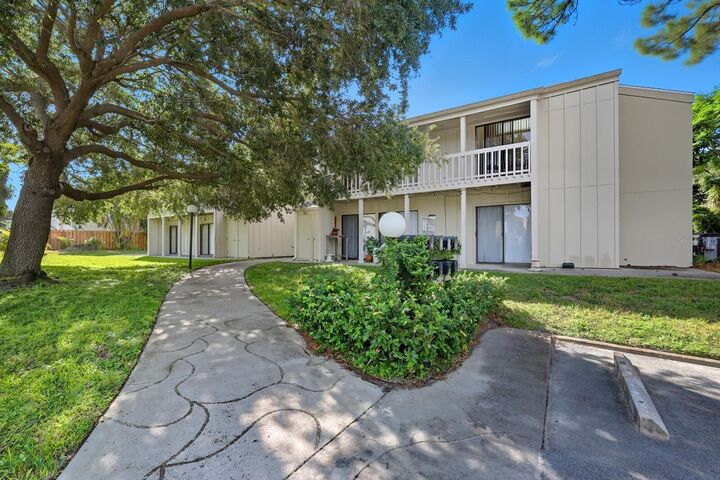 2216 Bahia Vista Street H1  Sarasota FL 34239 photo