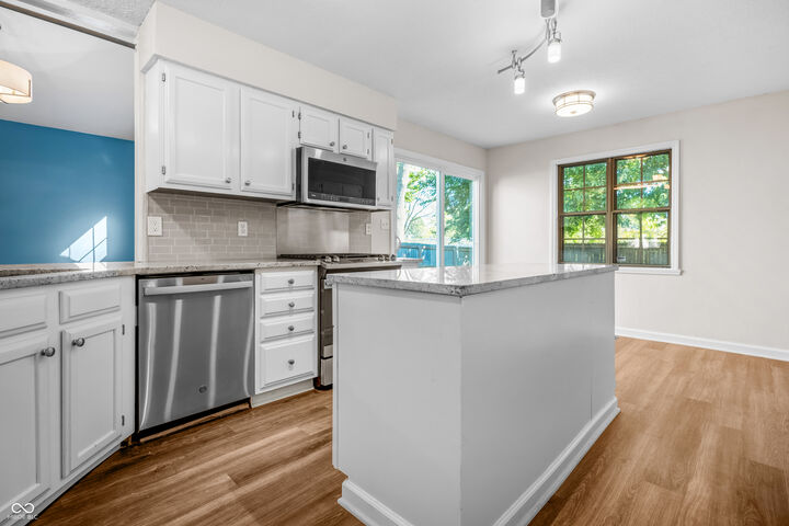 Property Photo:  853 Grant Court  IN 46143 