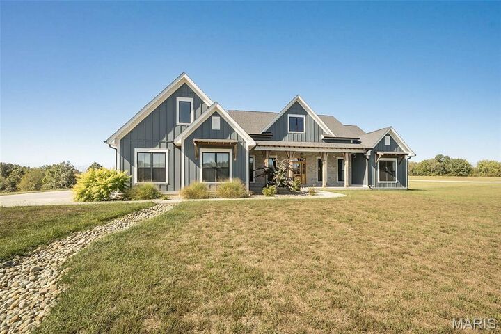 Property Photo:  807 Iron Horse Trail  MO 63055