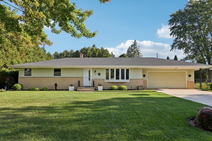 Property Photo: 238 Summit Dr WI 53021