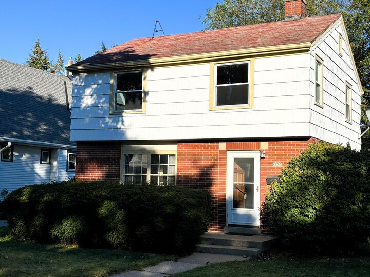 2750 N 61st St  Milwaukee WI 53210 photo