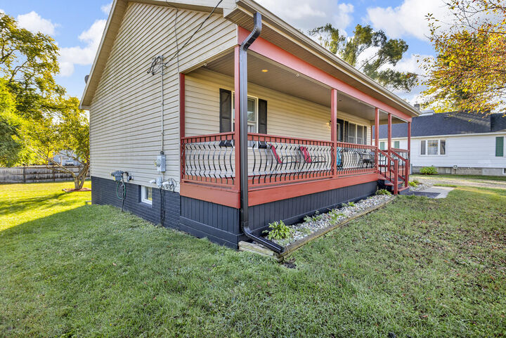 Property Photo: 401 24th Street MI 49203