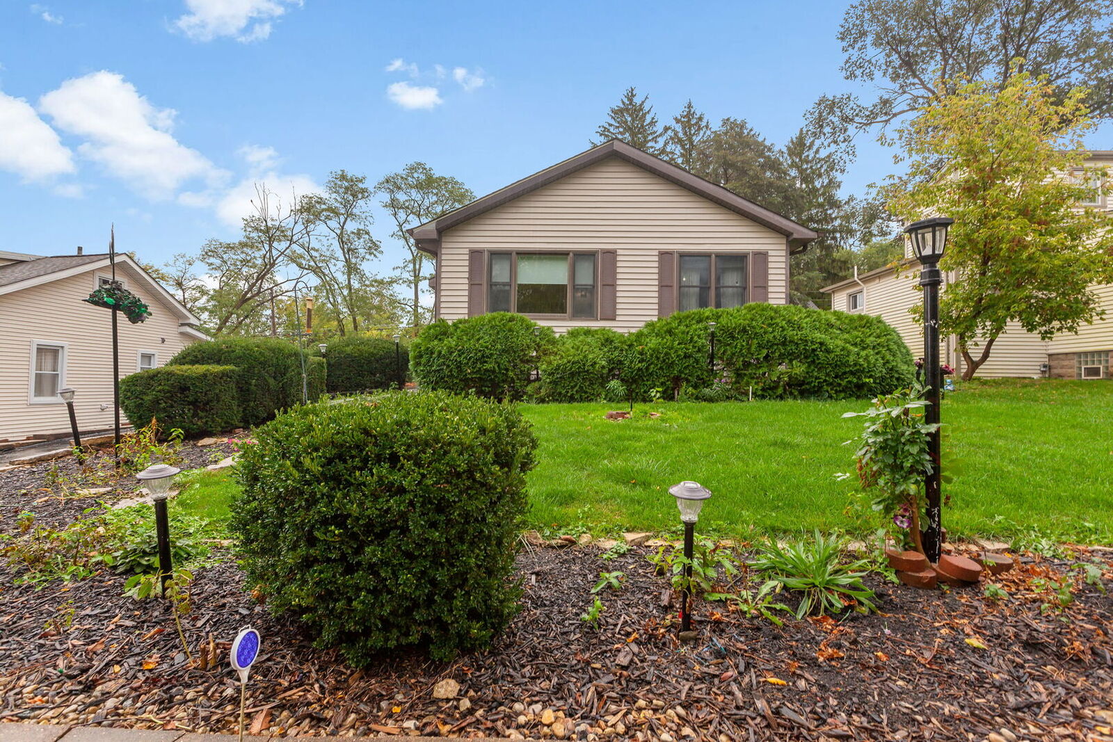Property Photo:  23433 N Summit Drive  IL 60010 