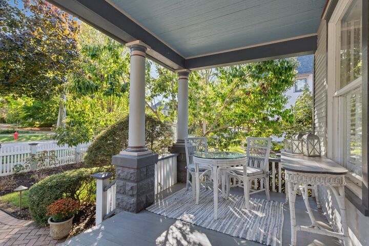 Property Photo:  126 W Lake Street  IL 60010 