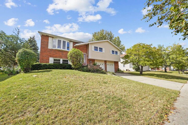 Property Photo:  251 Polo Club Drive  IL 60139 