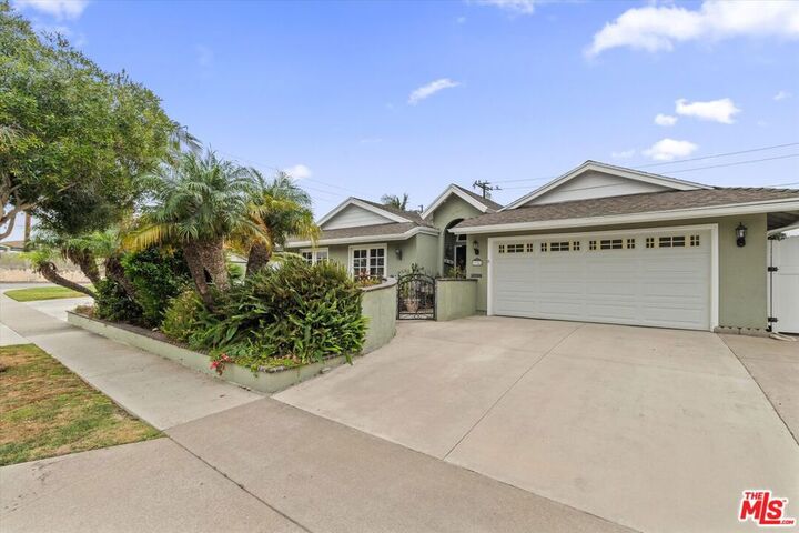 19941 Carmania Lane  Huntington Beach CA 92646 photo
