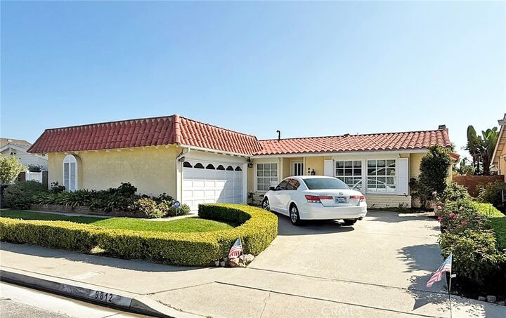9812 La Cresta  Huntington Beach CA 92646 photo