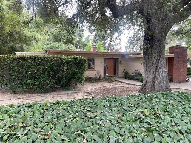 Property Photo:  584 W 9th  CA 91711 