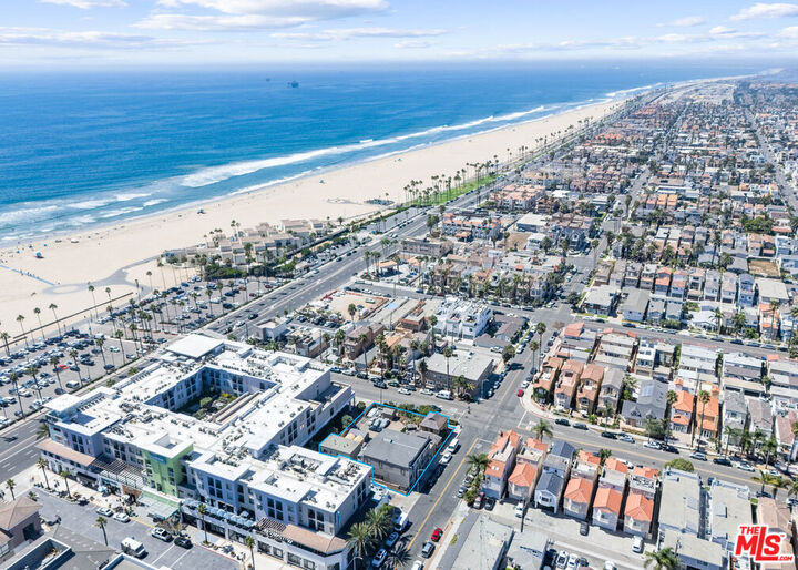 517 Walnut Avenue  Huntington Beach CA 92648 photo