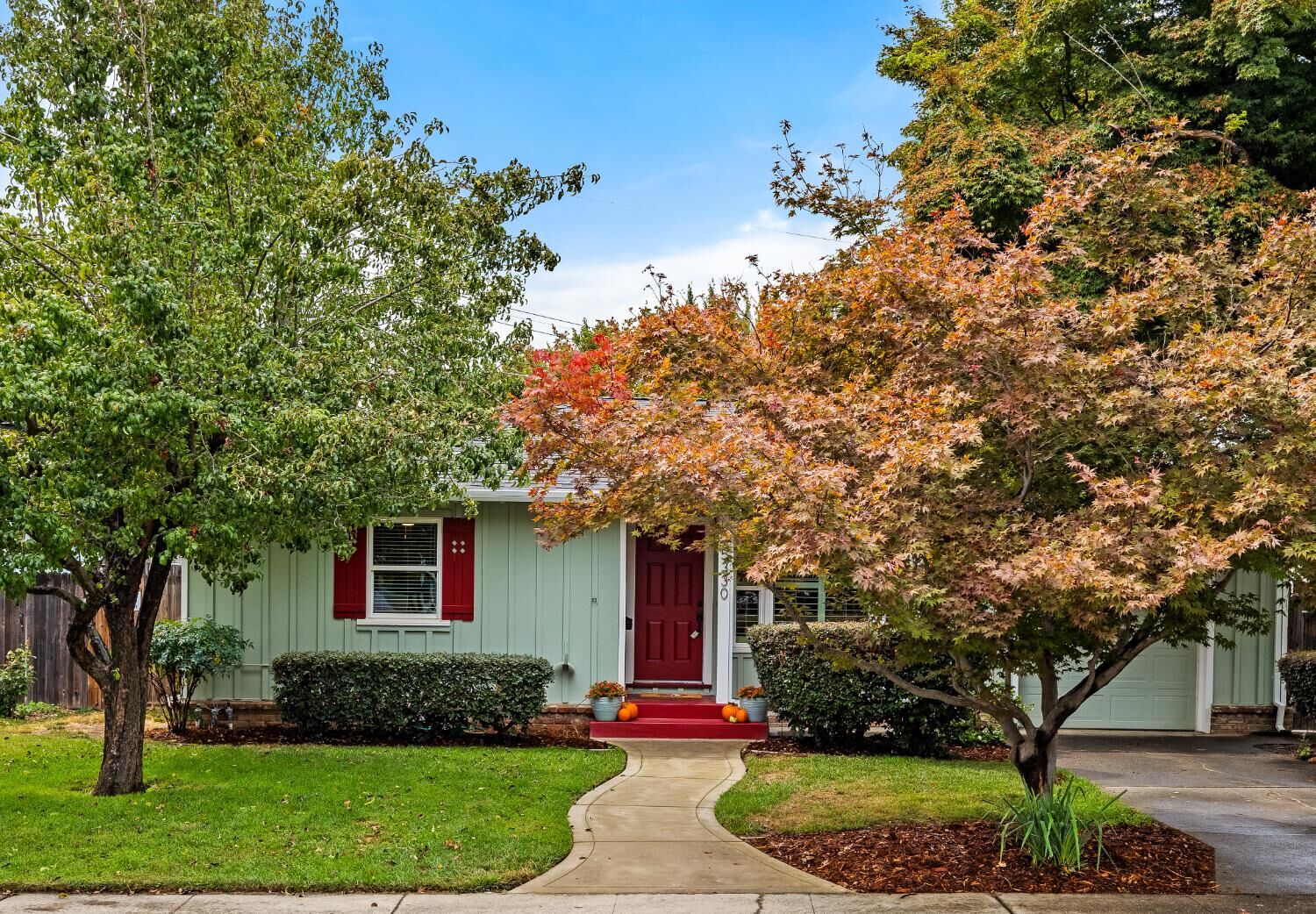 Property Photo:  5330 Jerome Way  CA 95819 