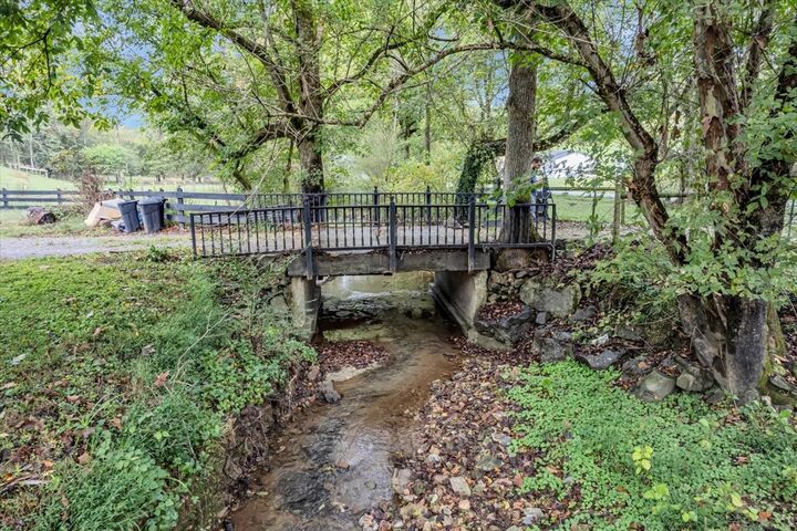 Property Photo:  830 Bobo Hollow Rd  TN 37388 