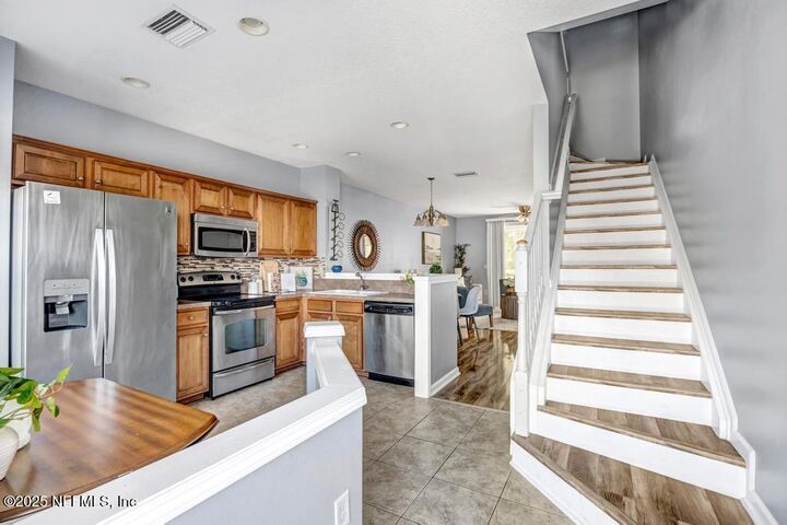 Property Photo:  8120 Summer Gate Court  FL 32256 