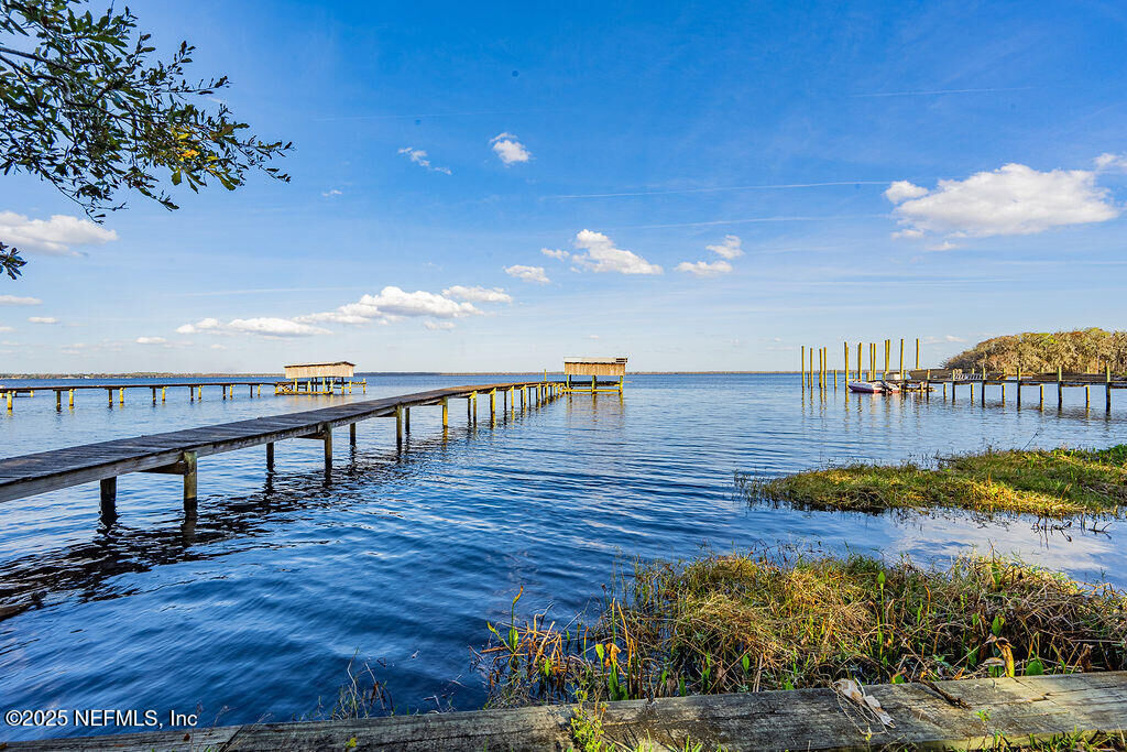 Property Photo: 356 Cedar Creek Road FL 32177