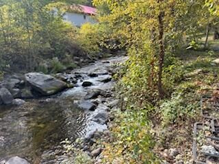 Property Photo:  120 Murphy Rd  WA 99141 