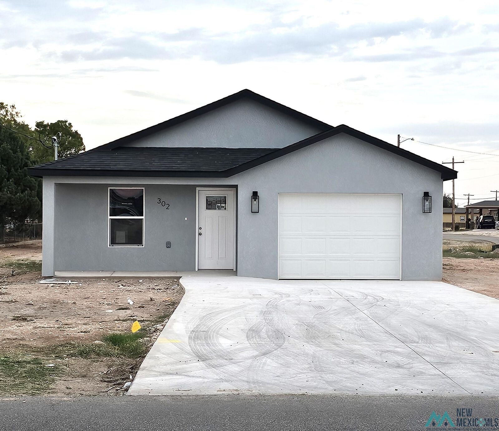 Property Photo:  302 W Rose Street  NM 88220 