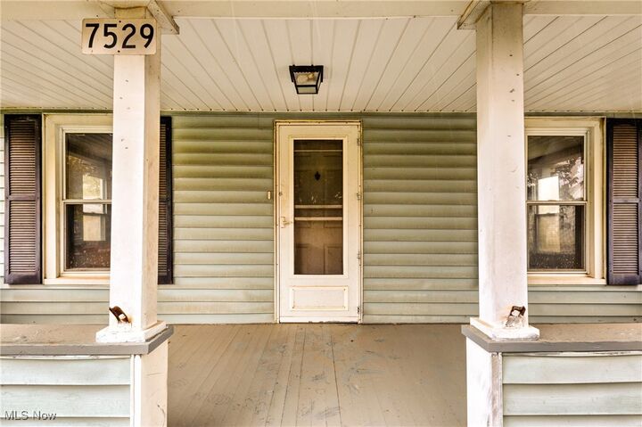 Property Photo:  7529 State Line  OH 44404 