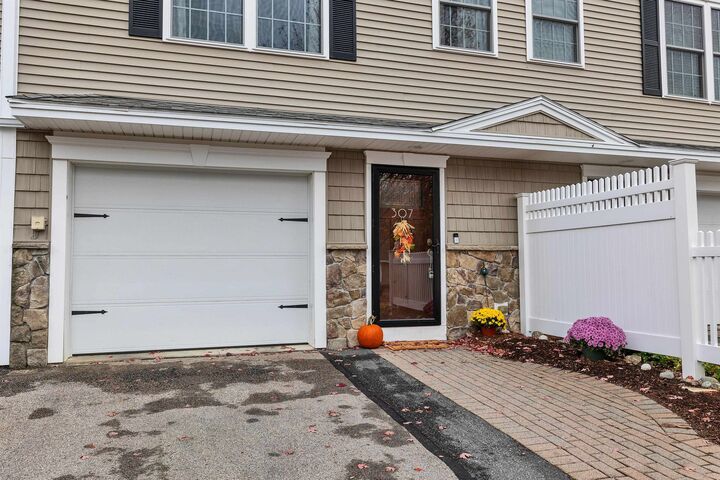 Property Photo: 307 Southfield Lane NH 03458