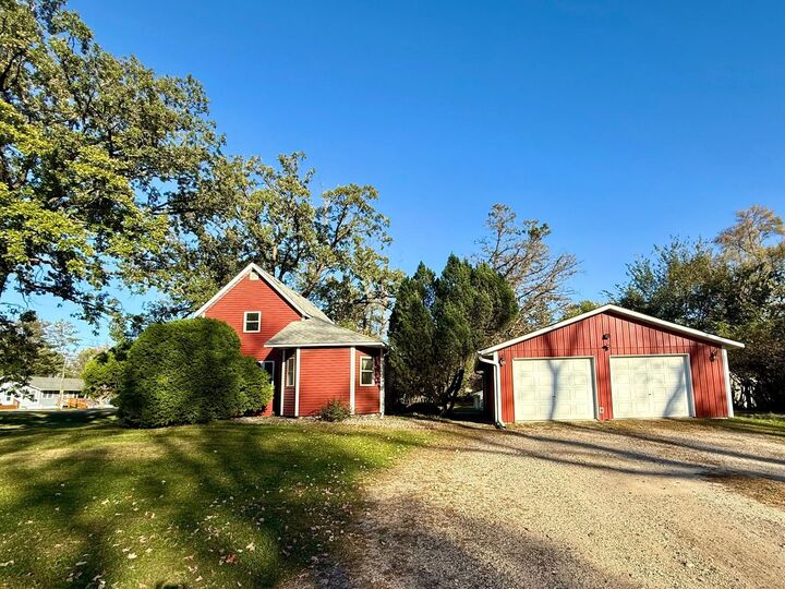 Property Photo:  1004 6th Avenue E  MN 56308 