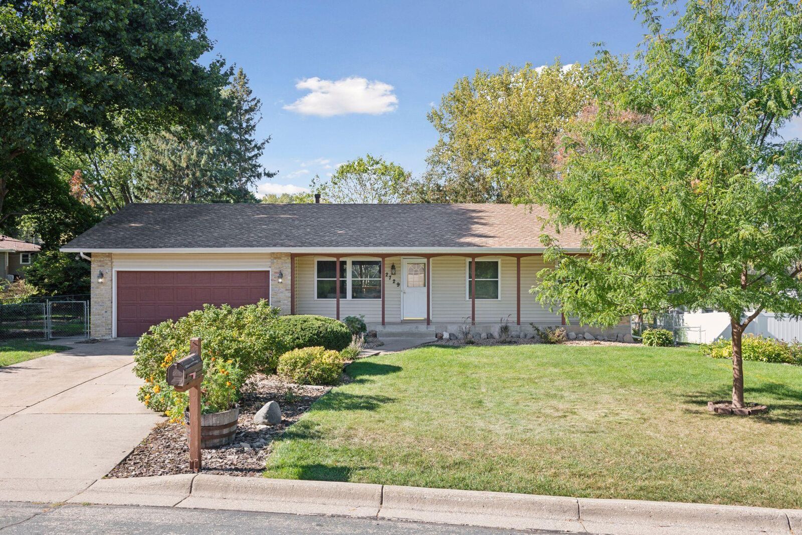 Property Photo: 2729 Terrace Drive MN 55337
