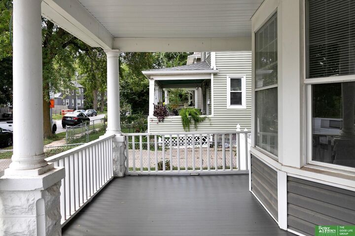 Property Photo: 1322 N 36th Street NE 68131
