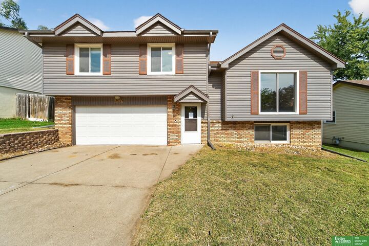 3716 Lookingglass Drive  Bellevue NE 68123 photo