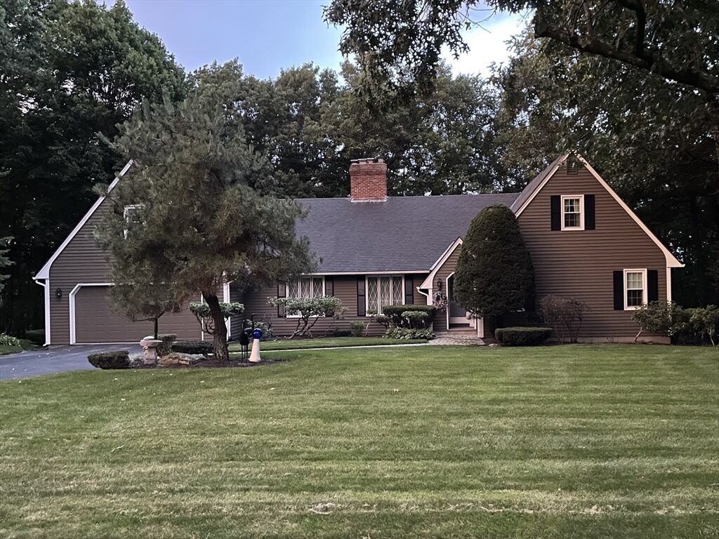 Property Photo:  47 Banbury Lane  MA 01520 