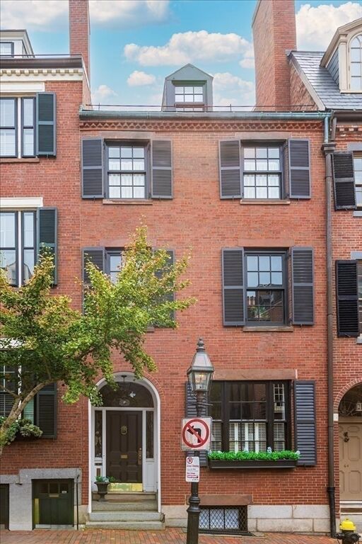 Property Photo: 62 Chestnut St MA 02108