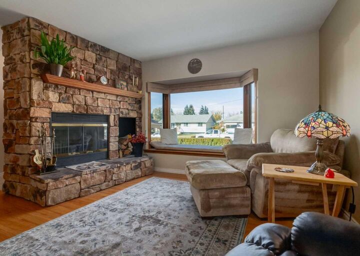 Photo de la propriété:  4611 Fortune Road SE  AB T2A 2A7