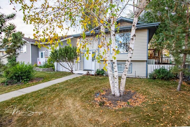 Property Photo: 5851 58 Avenue AB T4N 4T9