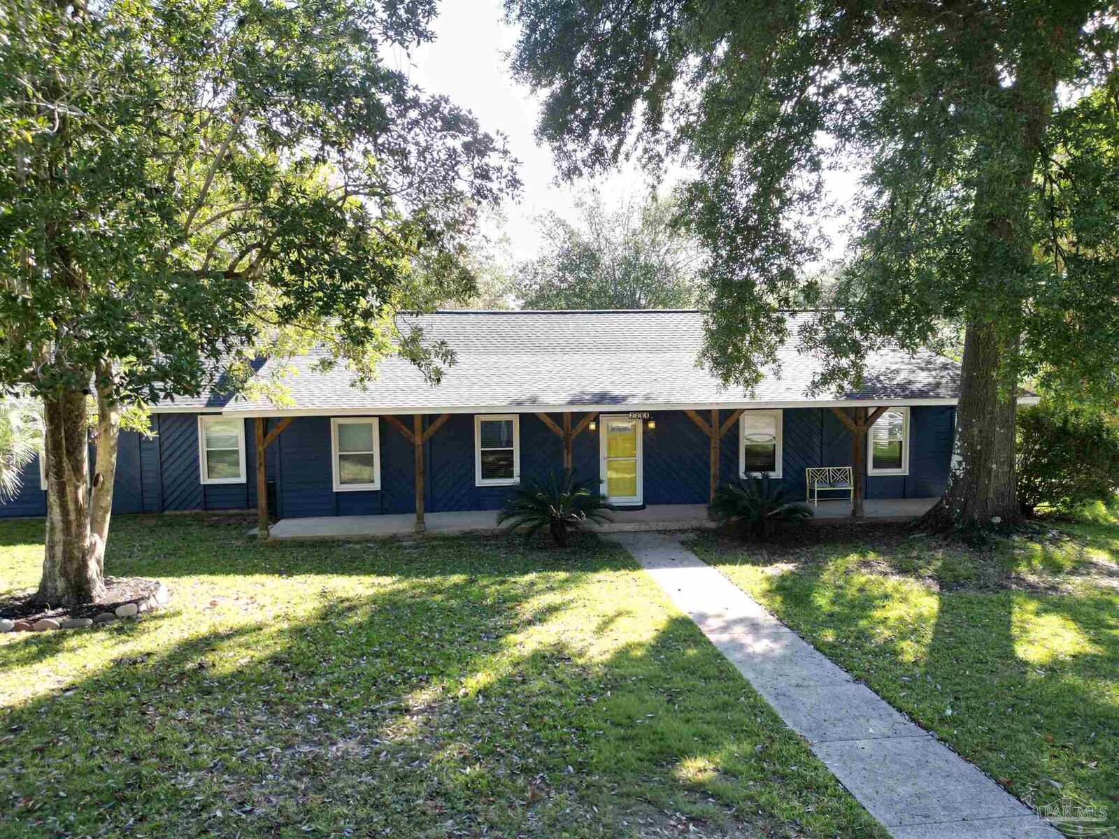 Property Photo: 2284 Country Place Cir FL 32534