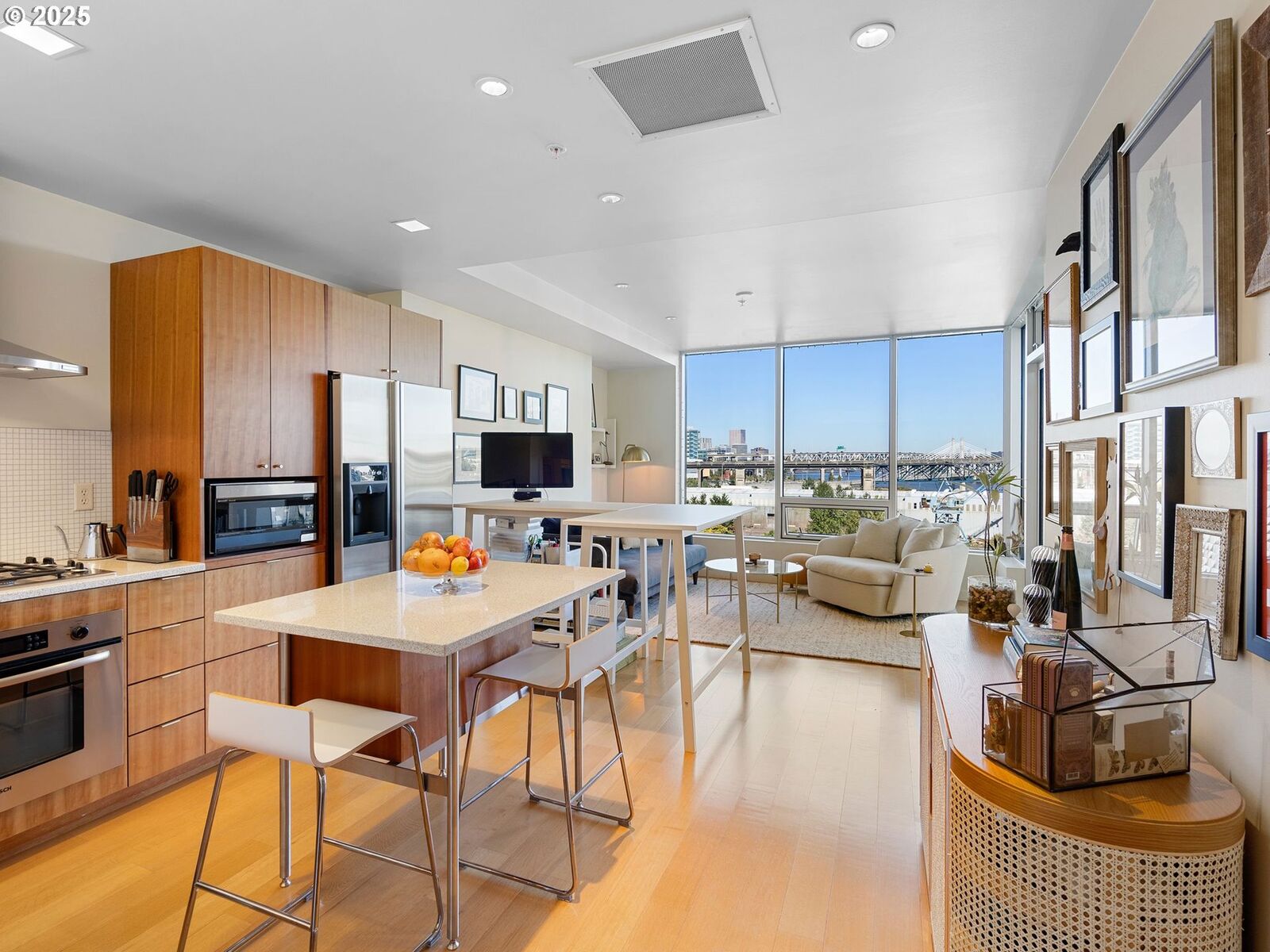 Property Photo: 3570 S River Pkwy 805 OR 97239