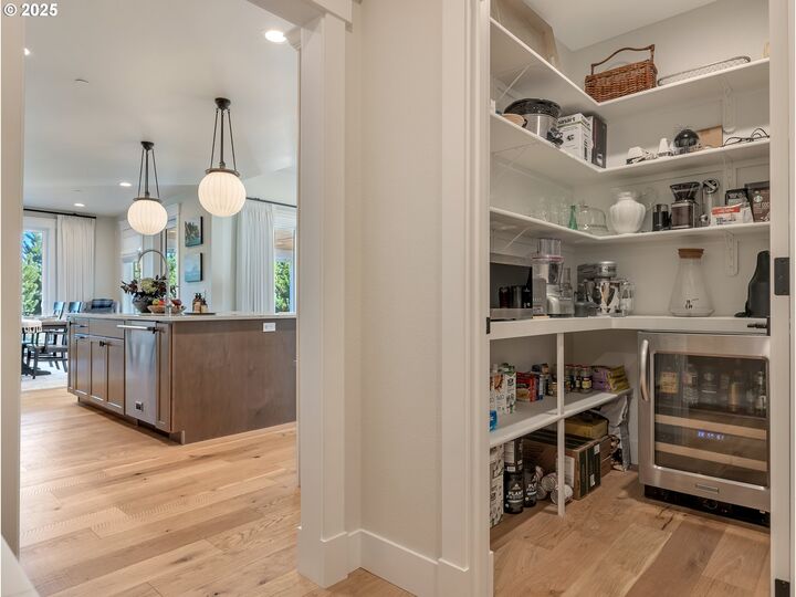 Property Photo:  568 Browning Ln  OR 97138 