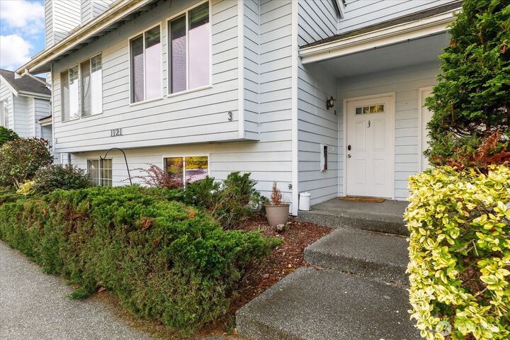 Property Photo: 1121 SW Barrington Drive 3 WA 98277